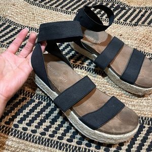 Black strap heel sandals!